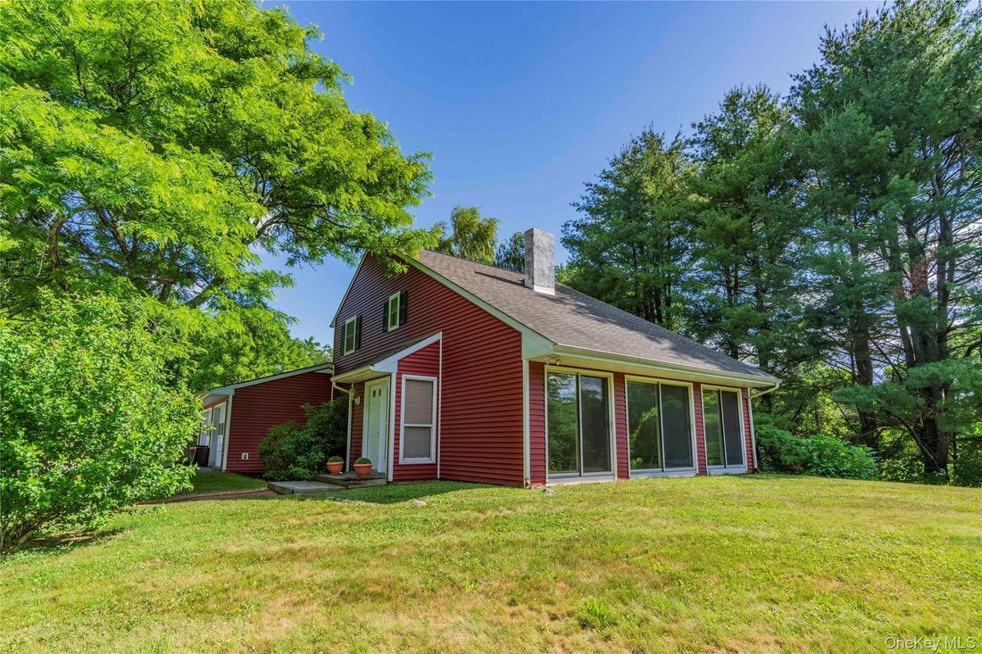 House in Pleasant Valley, New York, United States 2 - 18285929