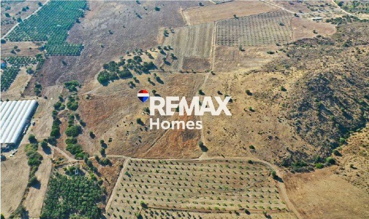 Land in Ermioni, Peloponnese, Western Greece and the Ionian, Griechenland 5 - 18347069