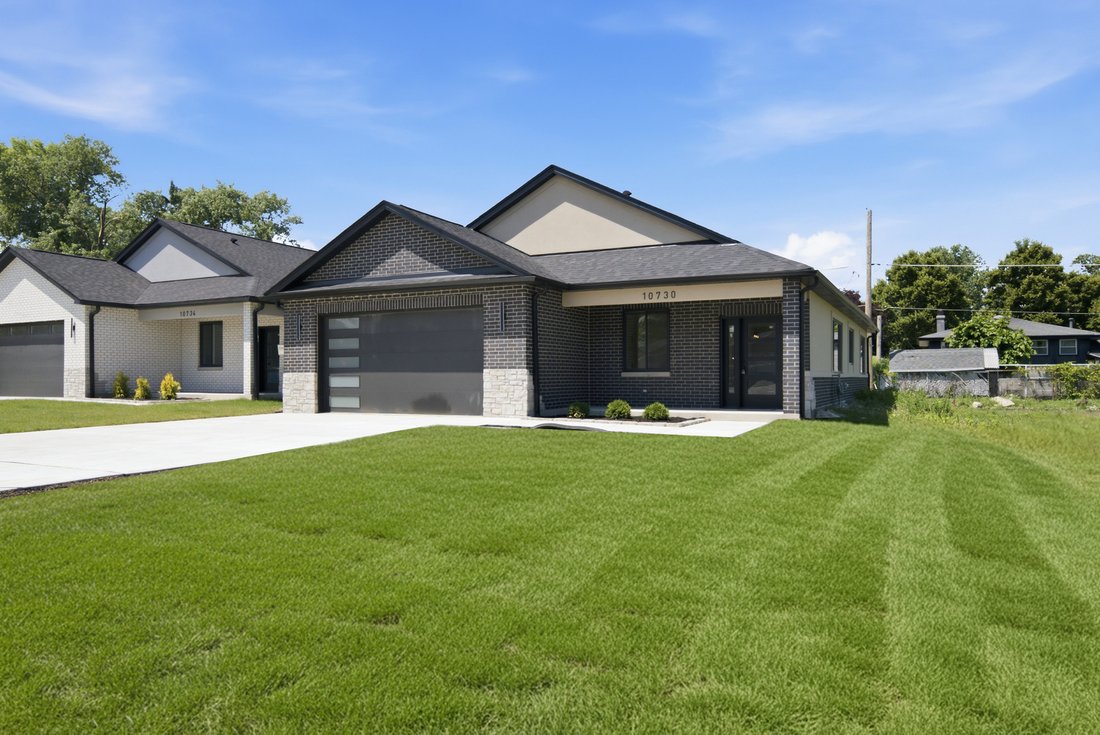 House in Worth, Illinois, United States 3 - 18340455