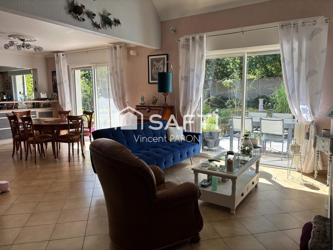 House in La Chapelle-sur-Erdre, Pays de la Loire, France 1 - 18343380