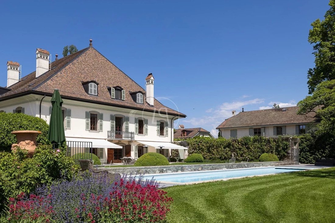 Schloss in Meinier, Genf, Schweiz 1 - 18339855