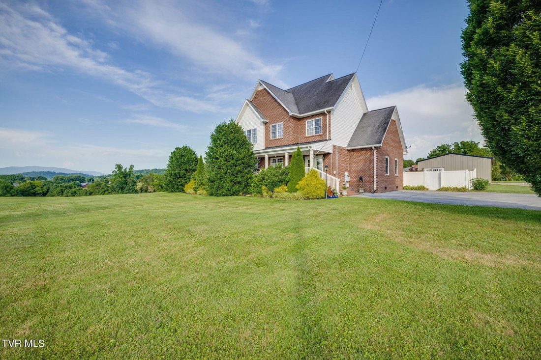 House in Elizabethton, Tennessee, United States 4 - 18346306