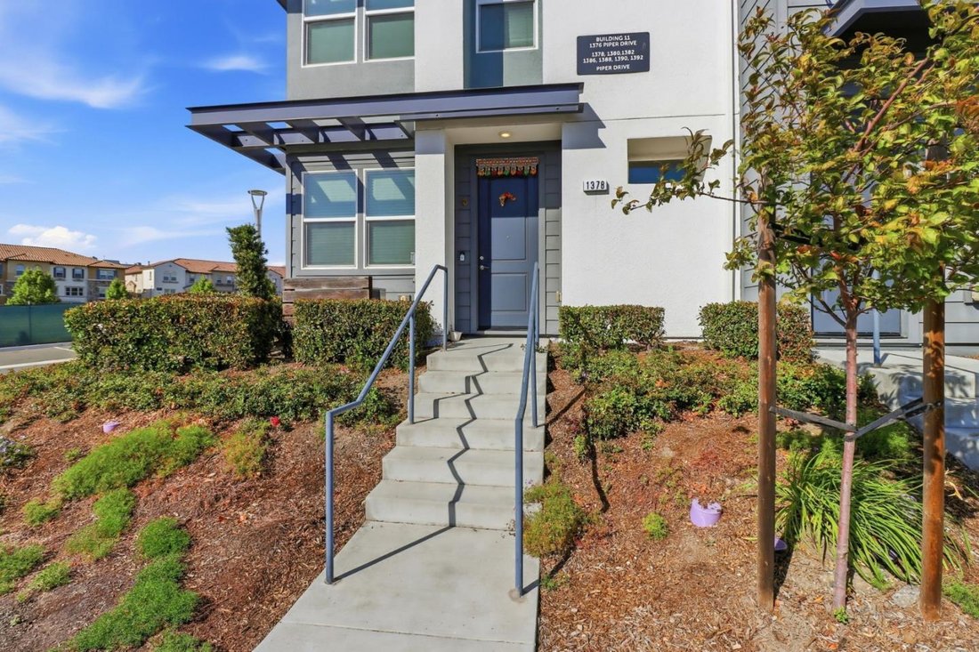 Townhouse in Milpitas, California, United States 4 - 18340150