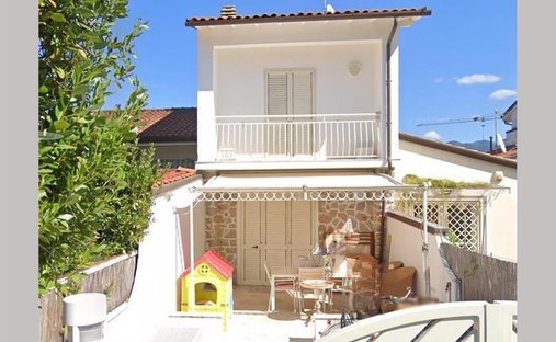 Villa in Center, Forte dei Marmi, Tuscany 1