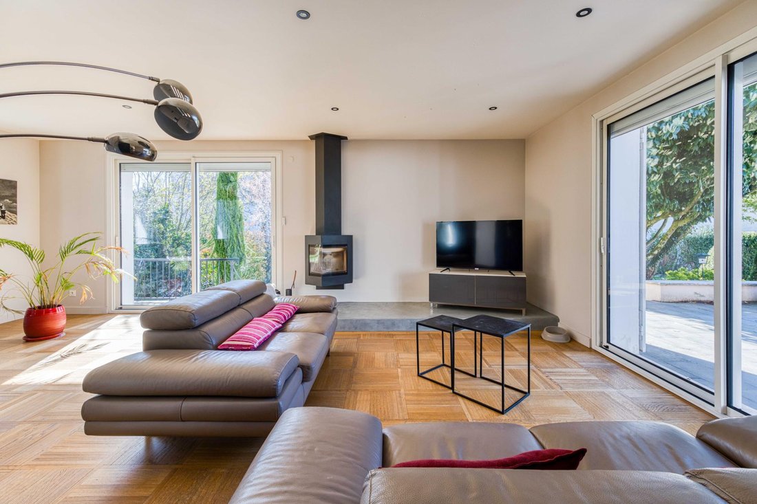 House in Saint-Denis-les-Bourg, Auvergne-Rhône-Alpes, France 4 - 17977846