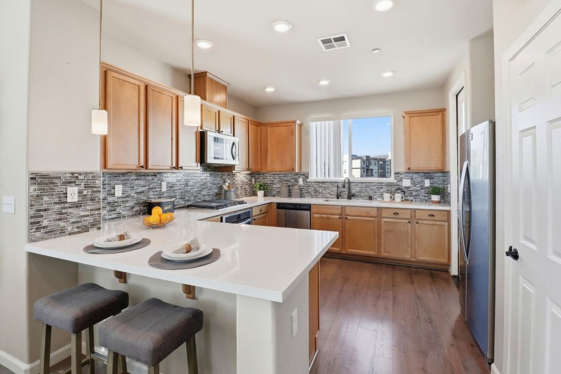 Townhouse in Milpitas, California, United States 5 - 18340150