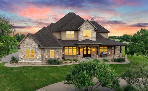 House in Lorena, Texas, United States 1