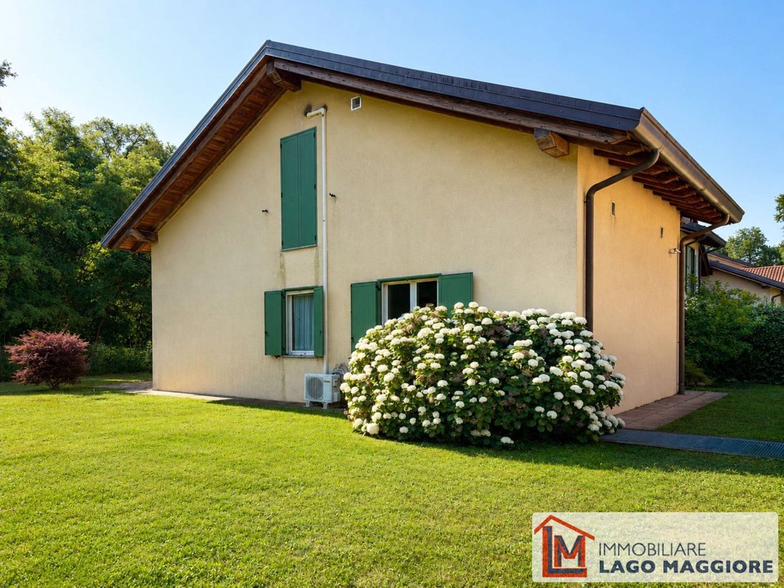 Villa in Ispra, Lombardy, Italy 2 - 17857105