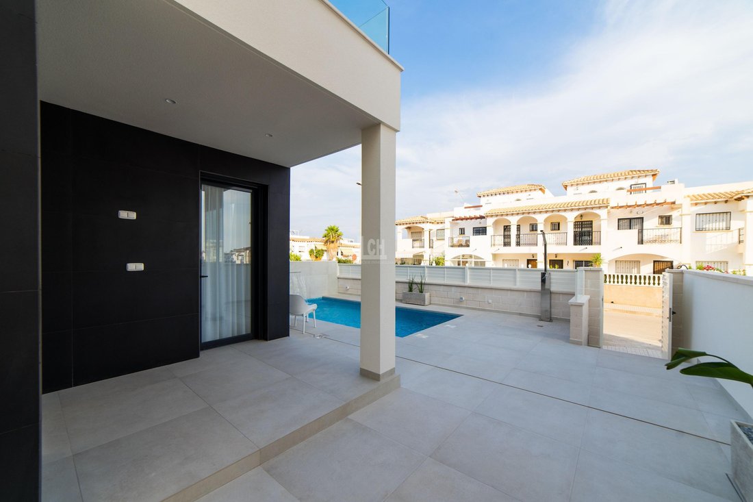 Villa in Orihuela, Valencian Community, Spain 3 - 14427275