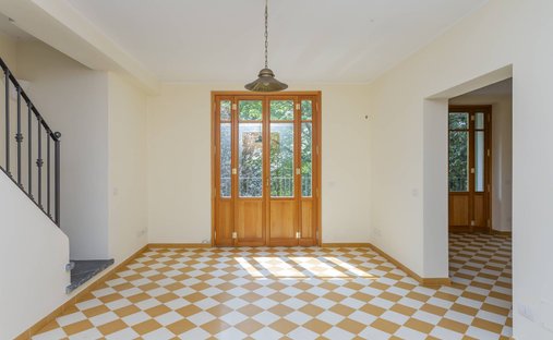 Villa in Brunate, Lombardy, Italy 1