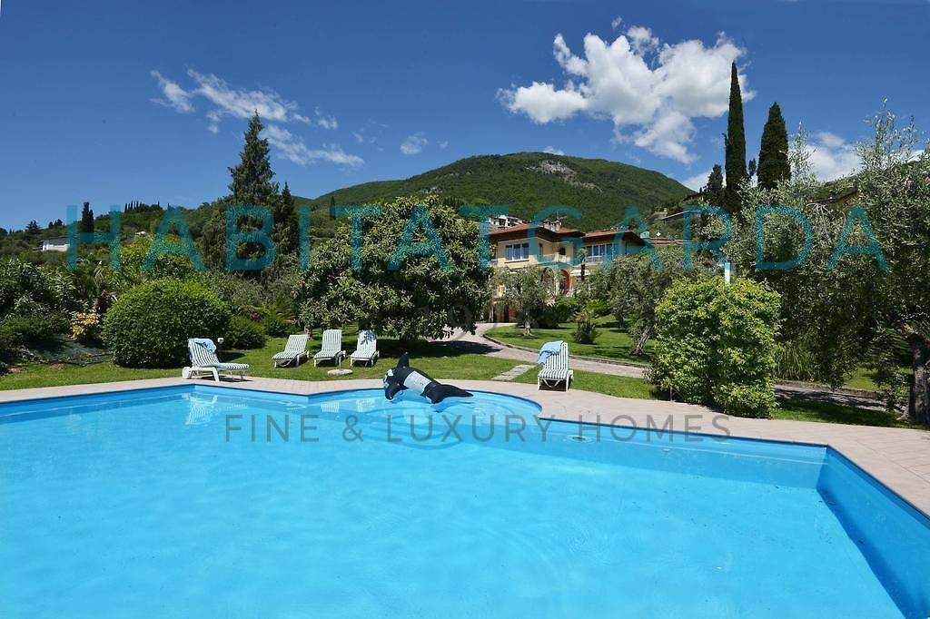 Villa in Gardone Riviera, Lombardy, Italy 2 - 18206566