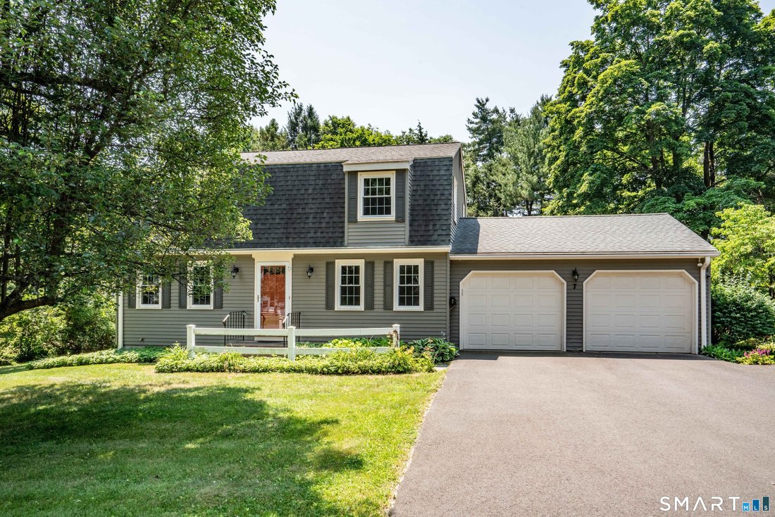House in Simsbury, Connecticut, United States 1 - 18333555