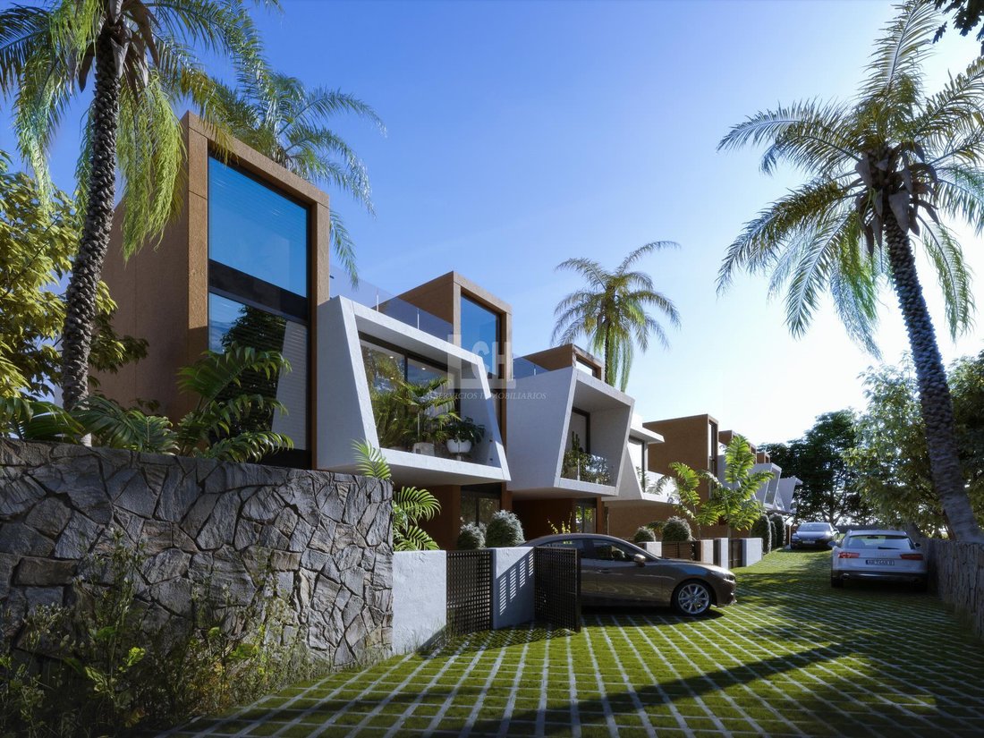 House in Calp / Calpe, Valencian Community, Spain 2 - 15229202