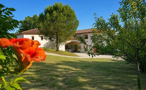 House in Laroque-Timbaut, Nouvelle-Aquitaine, France 1