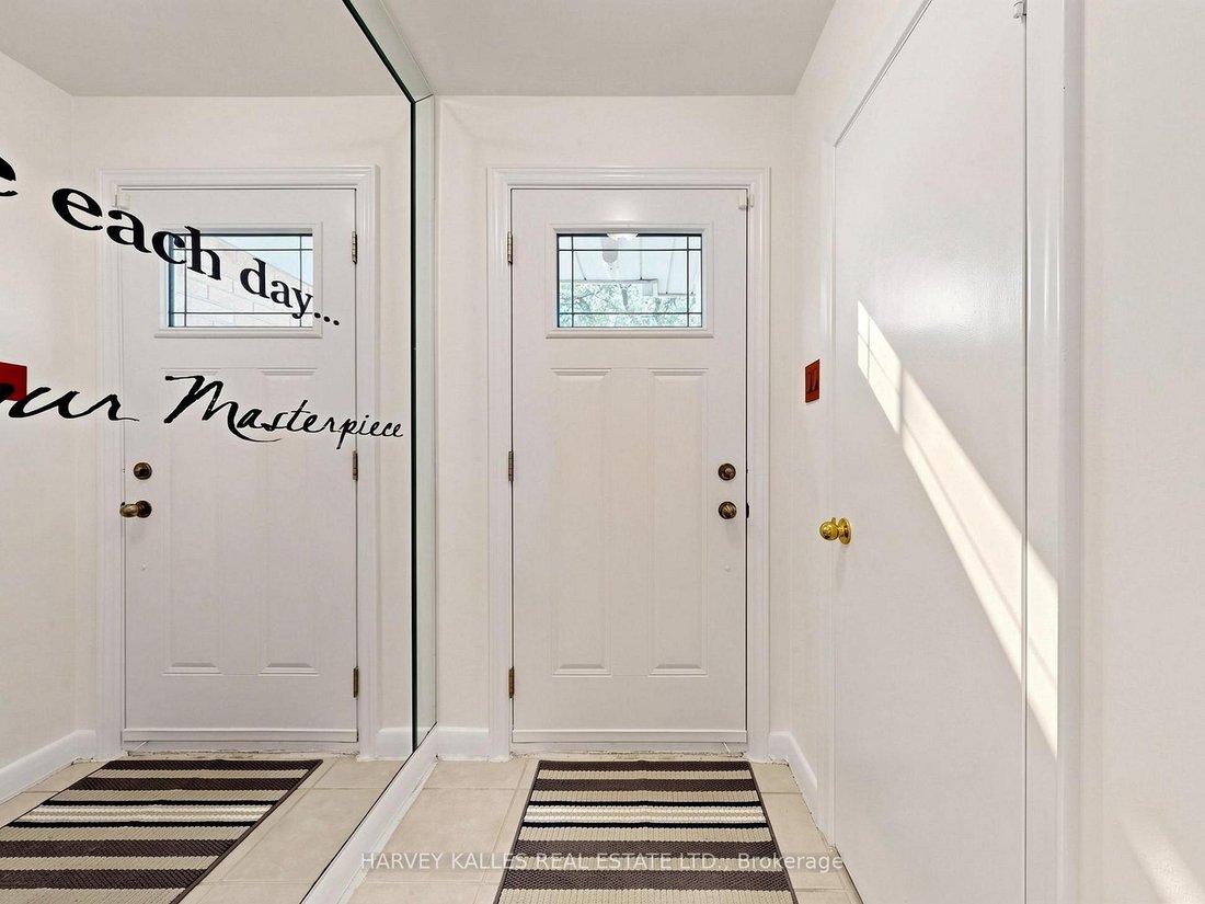 House in Toronto, Ontario, Canada 4 - 18348649