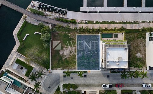 Land in Cancún, Quintana Roo, Mexico 1