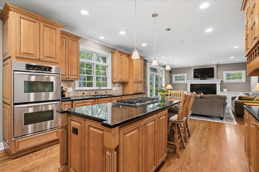 House in Libertyville, Illinois, United States 4 - 18346073