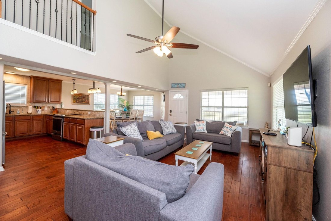 House in Galveston, Texas, United States 5 - 18347160