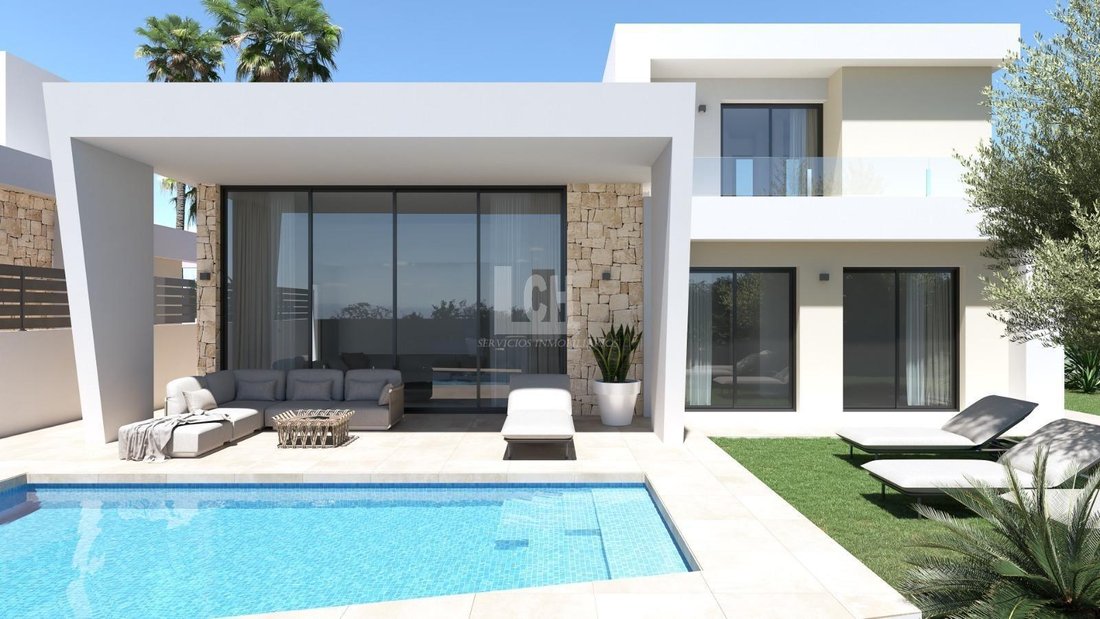Villa in Torrevieja, Valencian Community, Spain 2 - 14426380