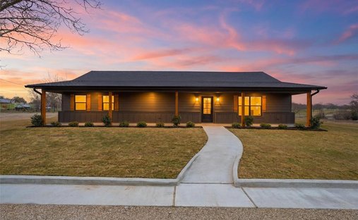 House in Lorena, Texas, United States 1