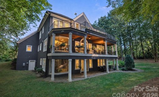 House in Lake Norman of Catawba, North Carolina, United States 1