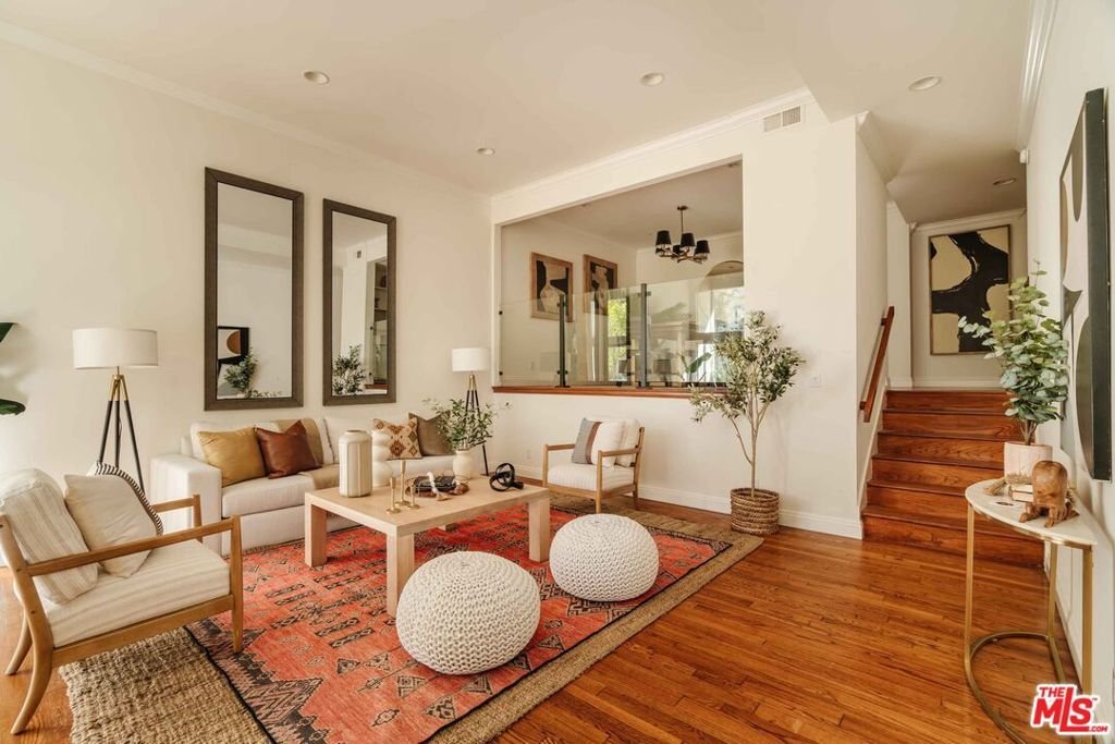 Condo in Los Angeles, California, United States 3 - 18342315