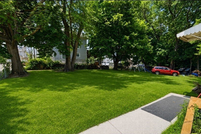 Woonsocket, Rhode Island, United States 5 - 18349136