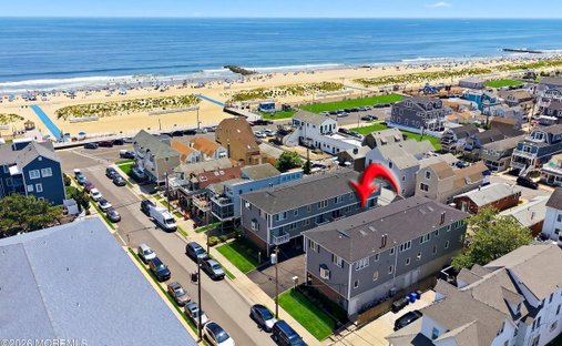 Condo in Bradley Beach, New Jersey, United States 1