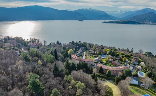 Villa à Laveno-Mombello, Lombardie, Italie 1