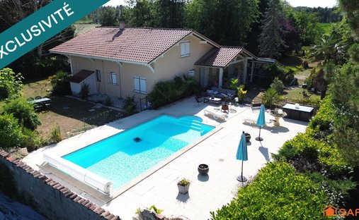 House in Leon, Nouvelle-Aquitaine, France 1