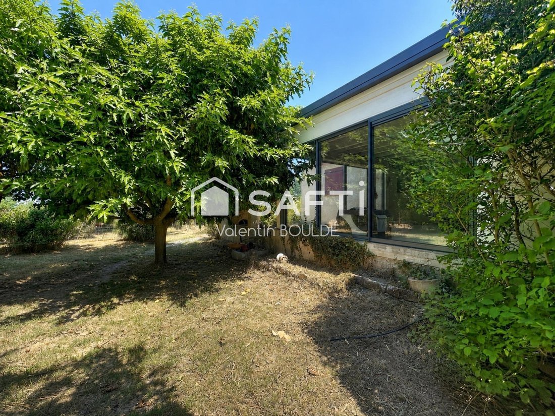 House in Trets, Provence-Alpes-Côte d'Azur, France 1 - 18343390