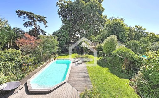 House in Jean Moulin, Le Bouscat, France 1