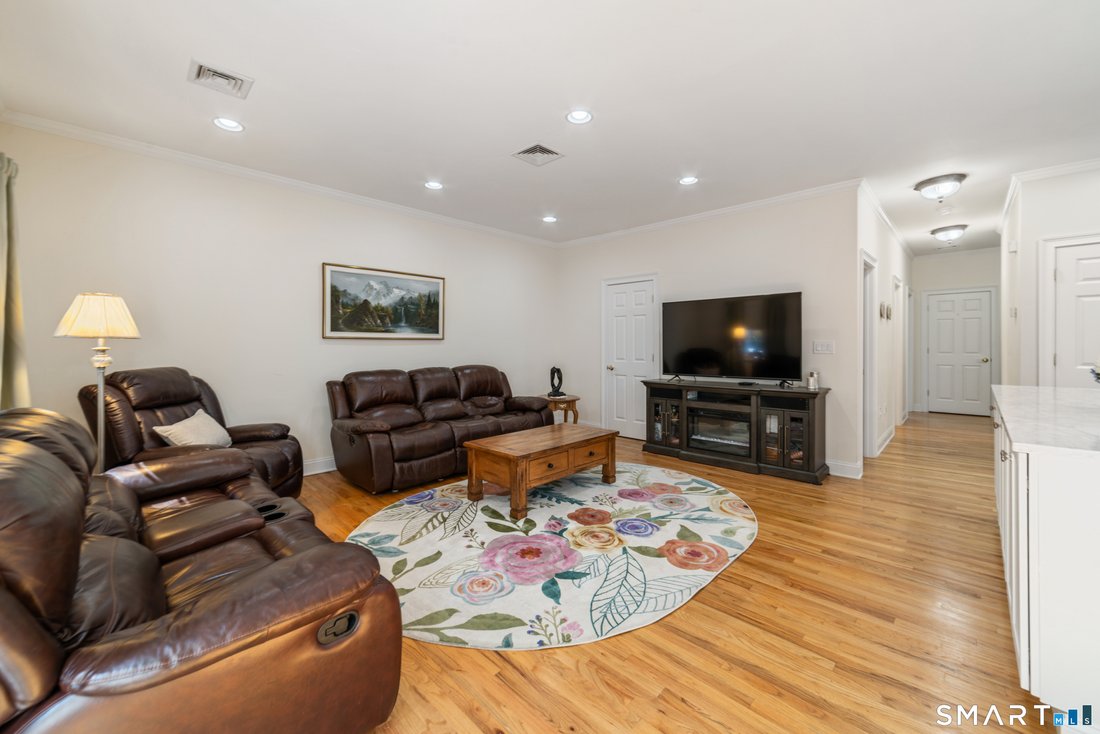 House in Southbury, Connecticut, United States 4 - 18321970