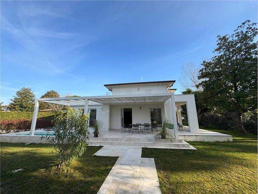 Villa in Center, Forte dei Marmi, Tuscany 1 - 18343953