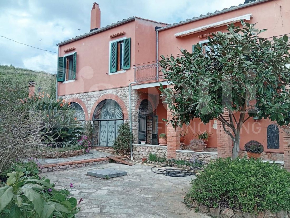 Villa in Porto Azzurro, Tuscany, Italy 1 - 18341116