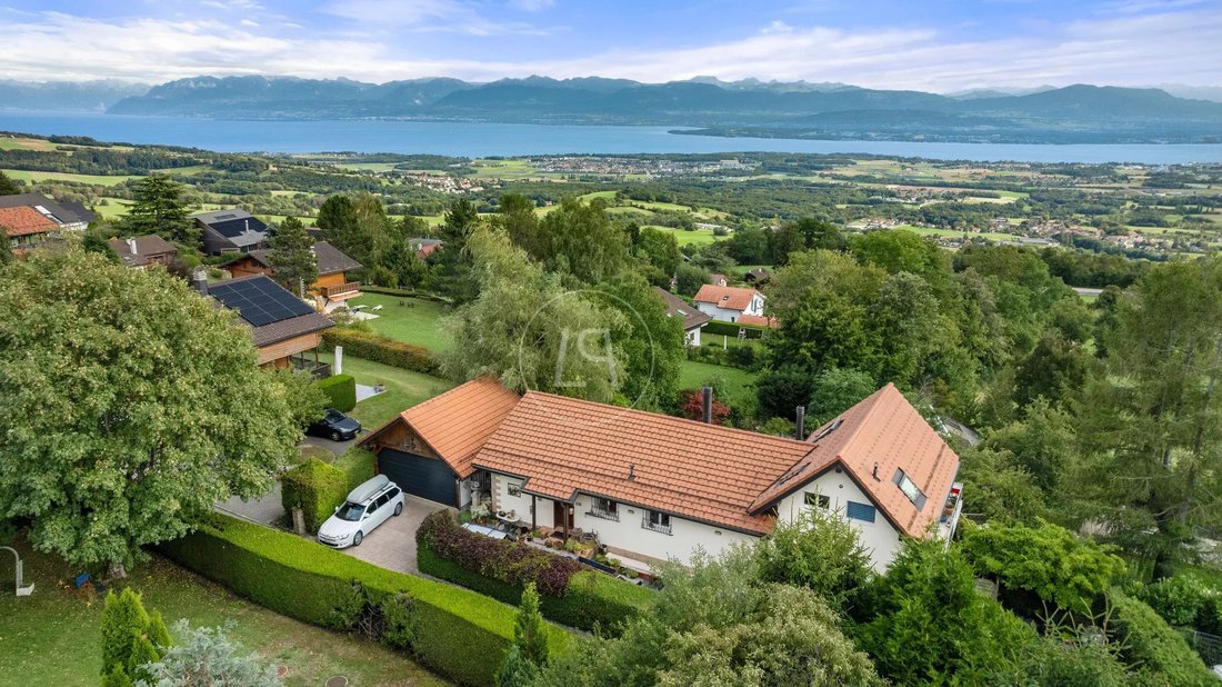Maison à Arzier-Le Muids, Vaud, Suisse 1 - 18340280