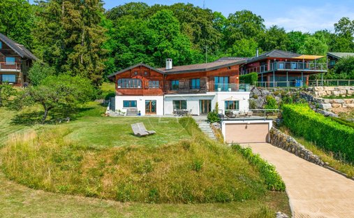 Casa a Arzier-Le Muids, Vaud, Svizzera 1