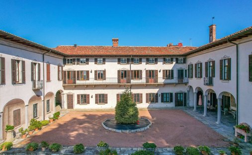 Villa en Daverio, Lombardía, Italia 1