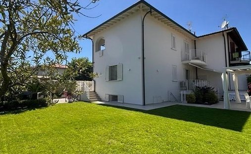 Country House in Cinquale, Montignoso, Tuscany 1