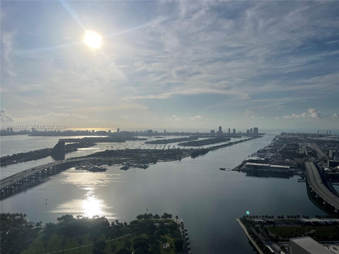 Condo in Miami, Florida, United States 1 - 18345744