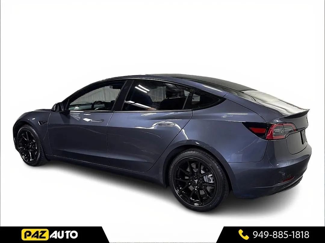 Sedan in Laguna Hills, CA, United States 3 - 18344854
