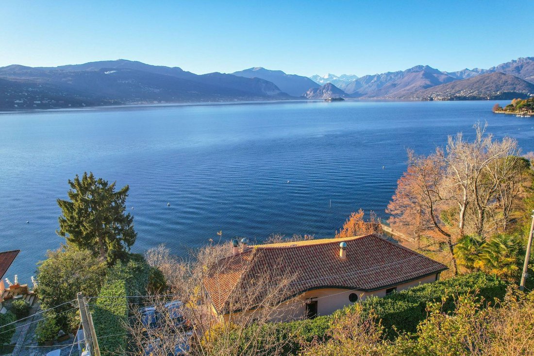 Villa in Leggiuno, Lombardy, Italy 2 - 18341693