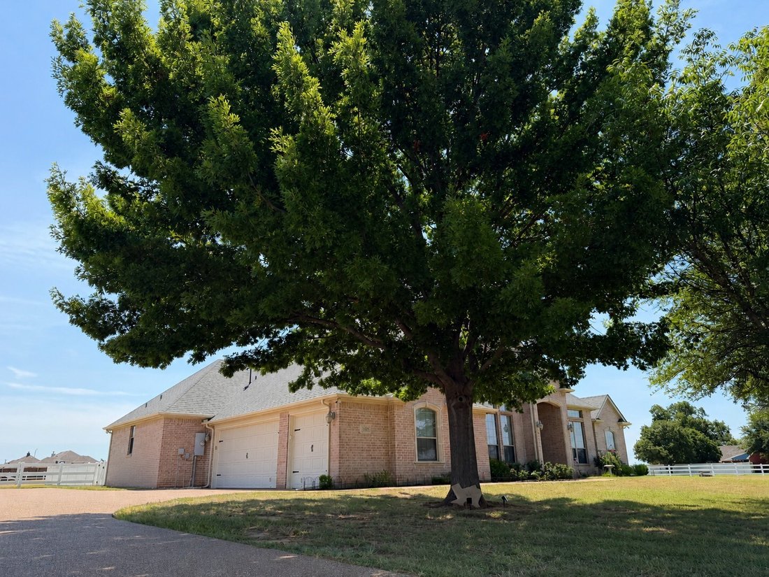 House in Granbury, Texas, United States 3 - 18349055