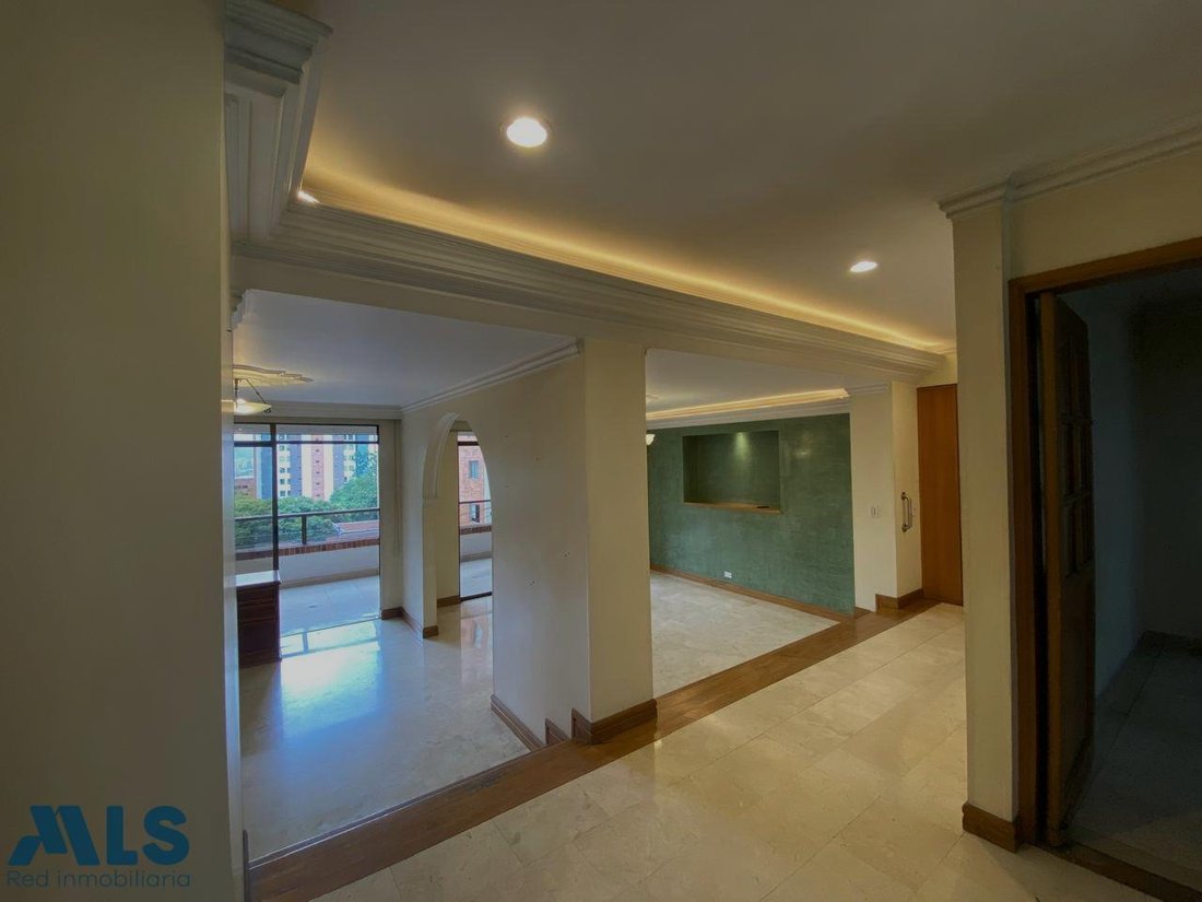 Apartment in Medellín, Antioquia, Colombia 2 - 18346503
