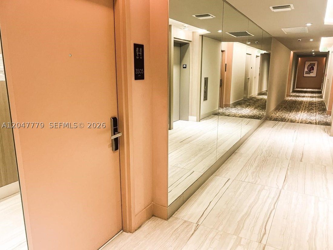 Condo in Hollywood, Florida, United States 2 - 18340196