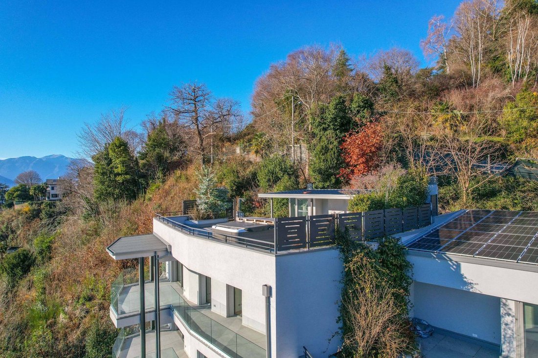 Apartment in Laveno-Mombello, Lombardy, Italy 1 - 18341695