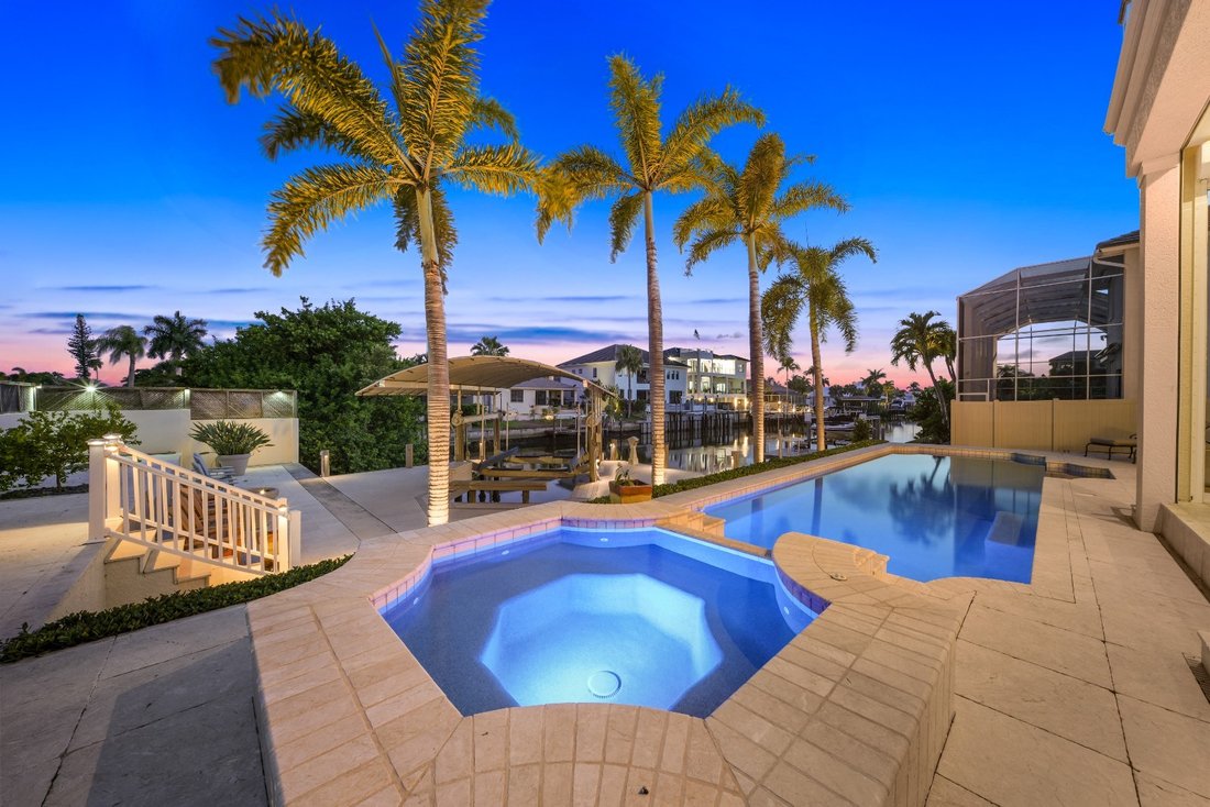 House in Naples, Florida, United States 4 - 18349317