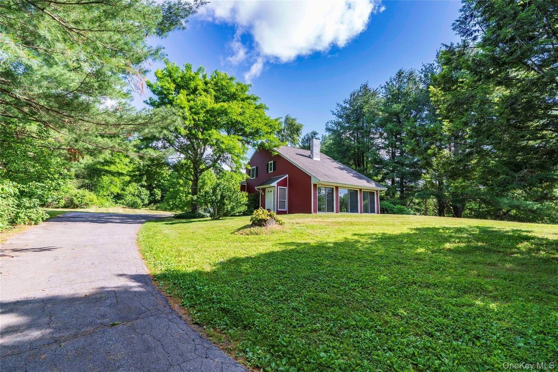 House in Pleasant Valley, New York, United States 1 - 18285929