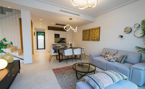 Villa in Orihuela, Valencian Community, Spain 1