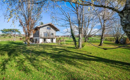 House in Burtigny, Vaud, Switzerland 1